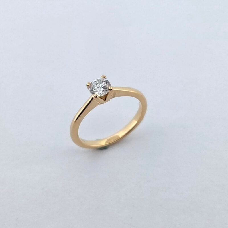 RG 750GG Zirkonia 2.7gr